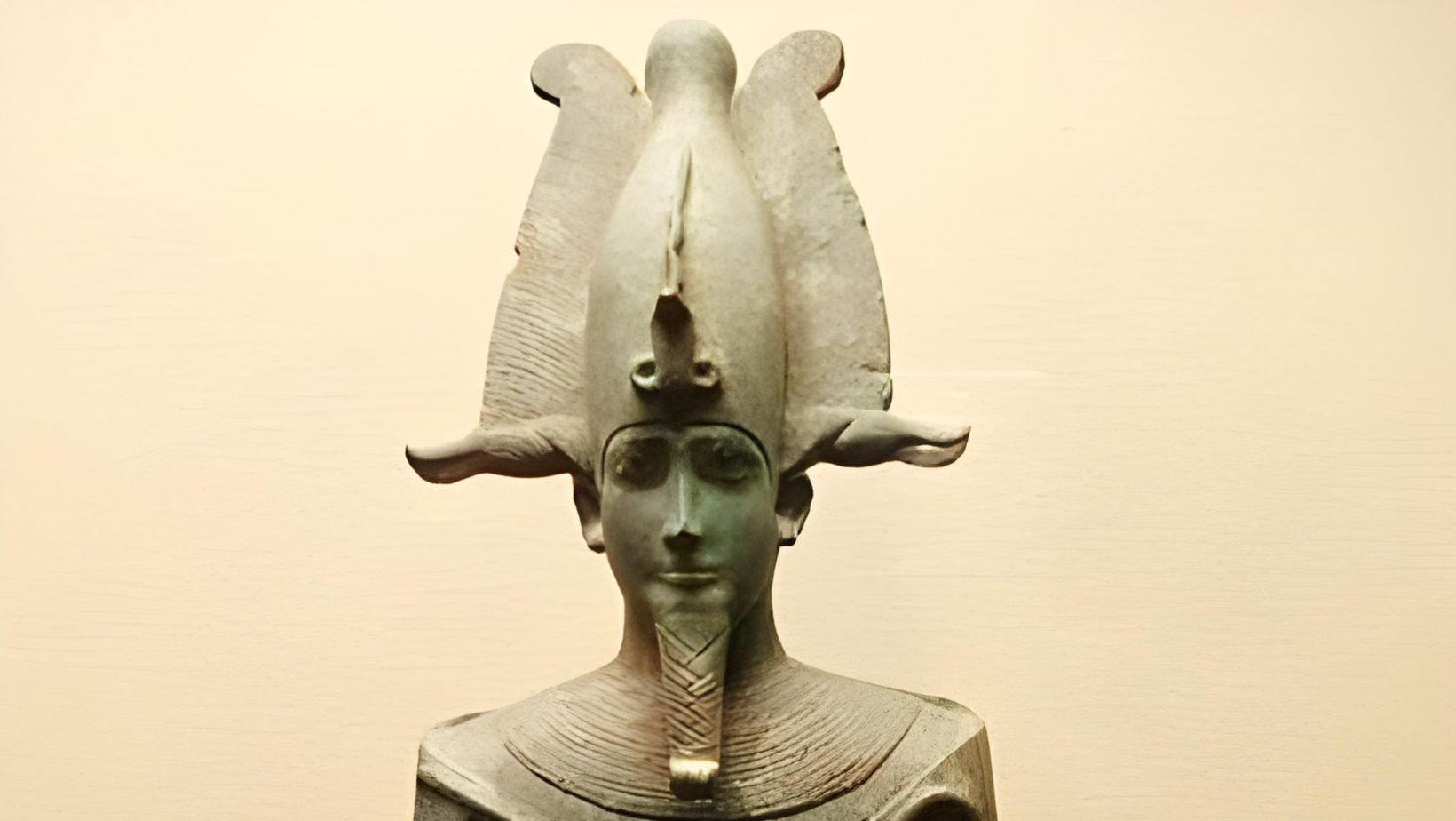 سرقة تمثال أوزوريس من المتحف المصري